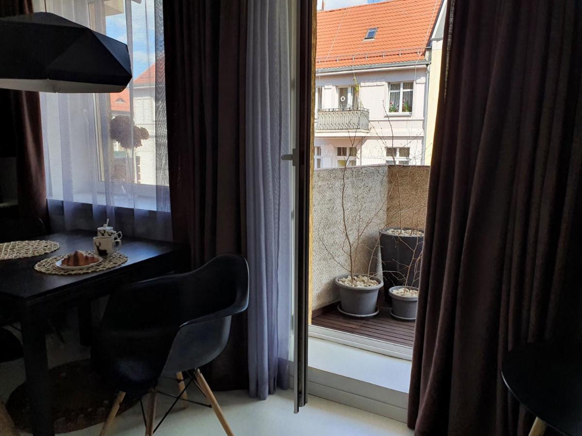 Whitebeeapartament Lägenhet Wrocław Exteriör bild